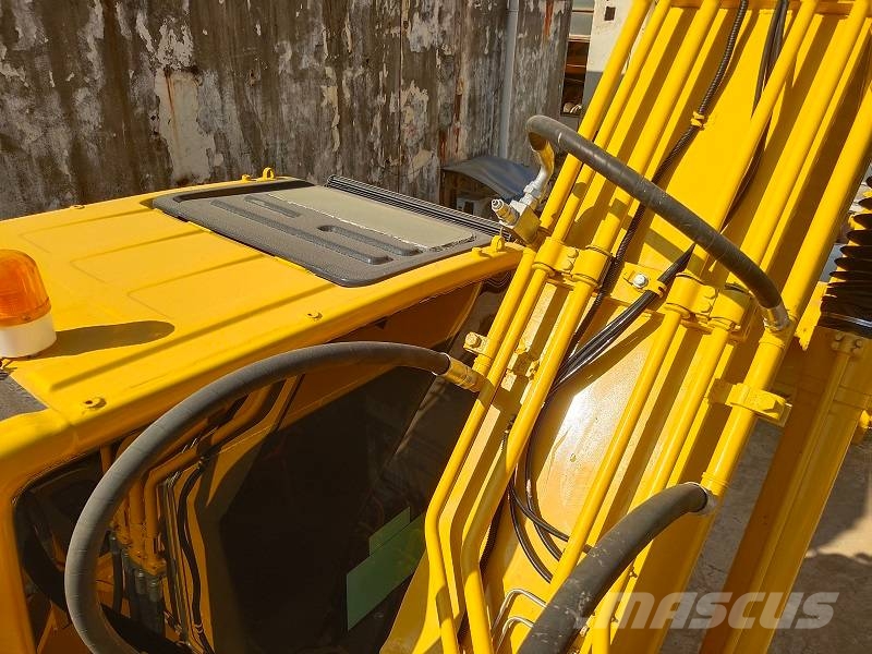 Komatsu pc220 大型油圧ショベル12t以上(パワーショベル・ユンボ)