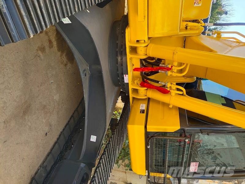 Komatsu pc220 大型油圧ショベル12t以上(パワーショベル・ユンボ)