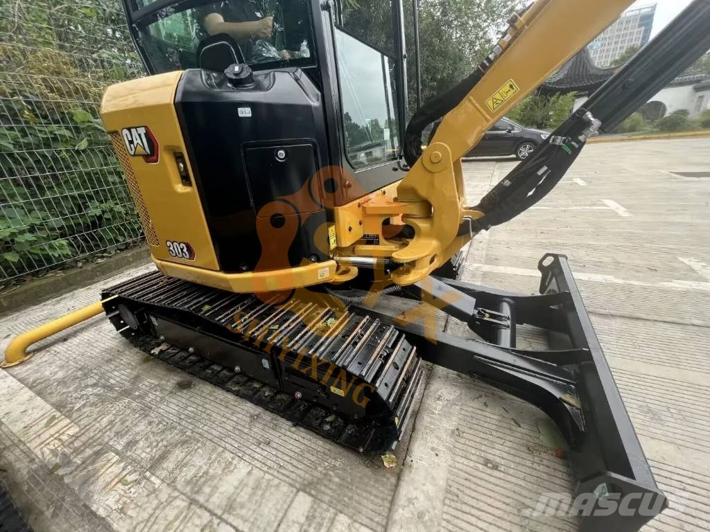 CAT 303 Mini bagri <7t