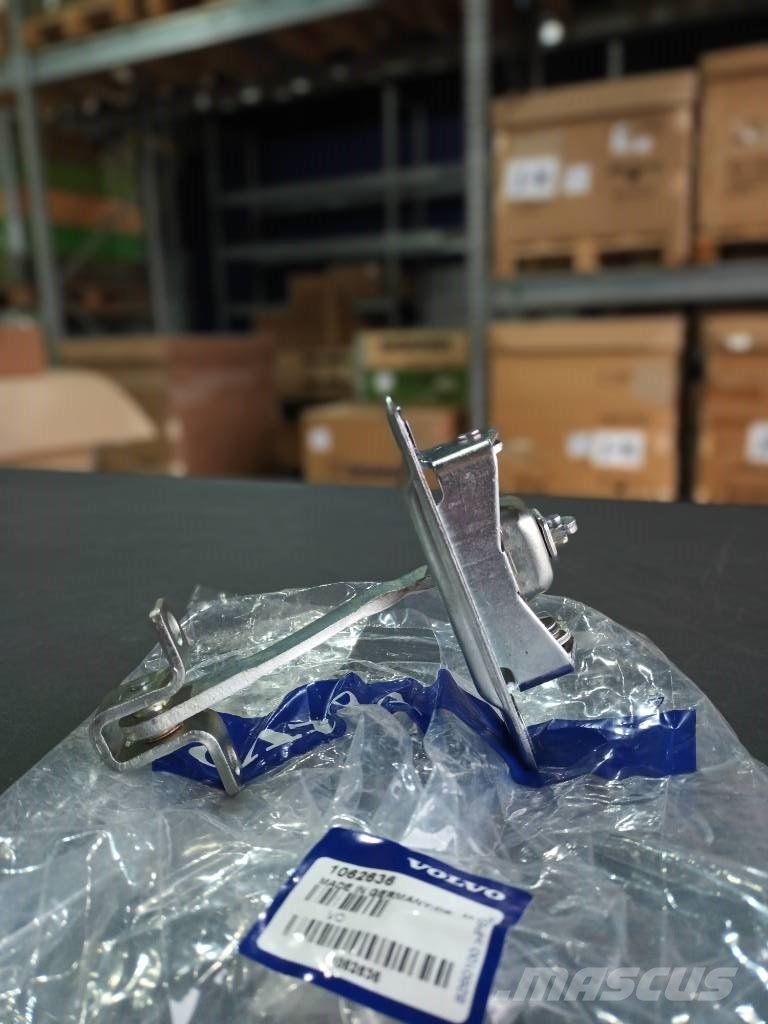 Volvo DOOR STOP 1062636 Raamid