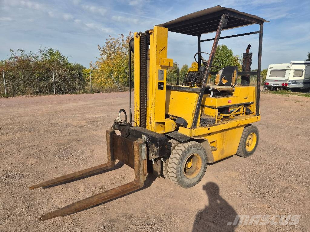Takraf DFG3202/N-A Dieselstapler