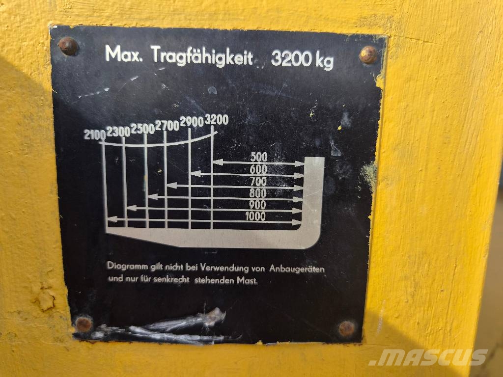 Takraf DFG3202/N-A Dieselstapler