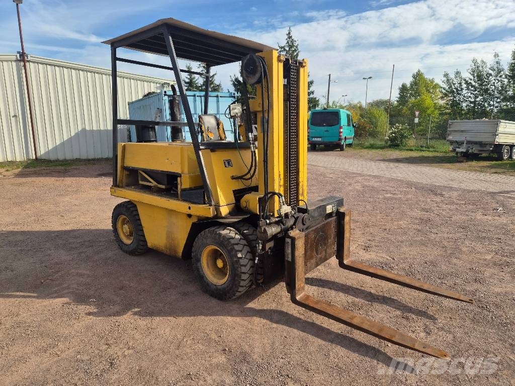 Takraf DFG3202/N-A Dieselstapler