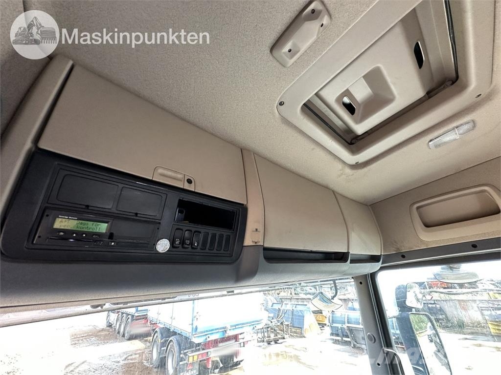 Scania P400LB8X4*4HNA 덤프 트럭