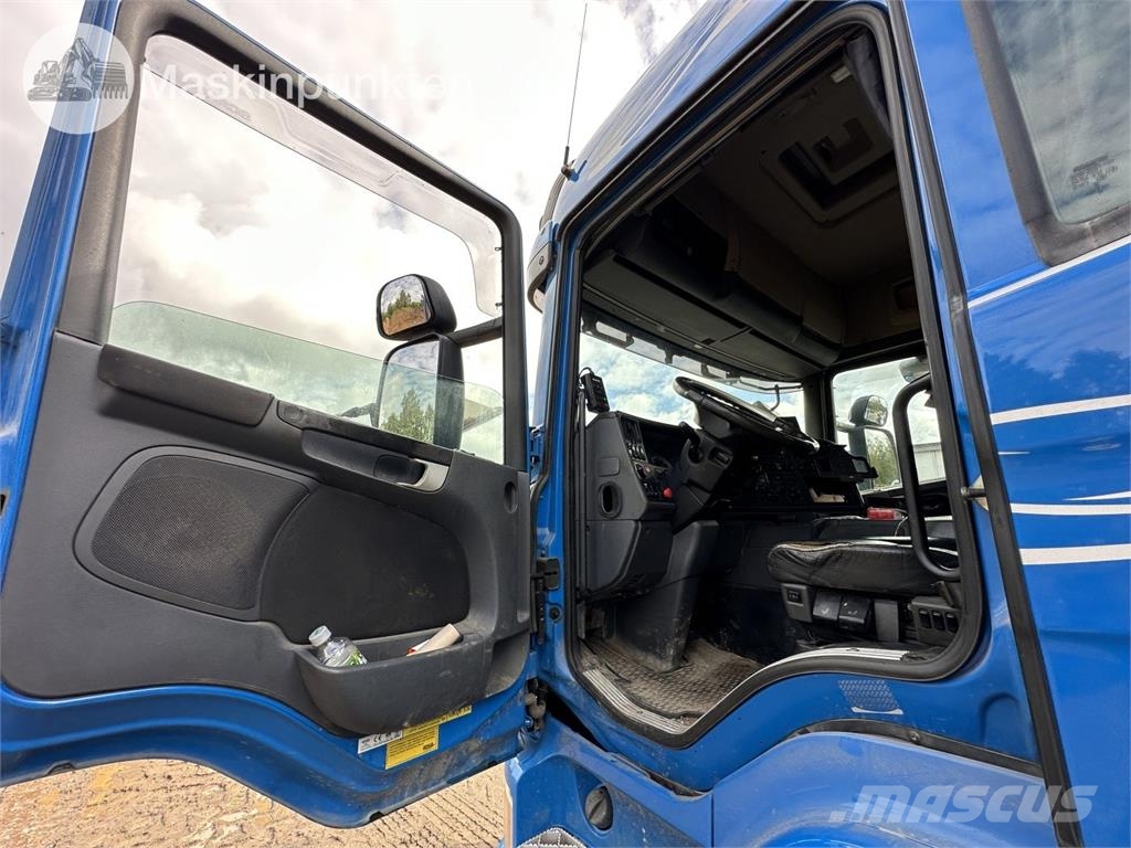Scania P400LB8X4*4HNA 덤프 트럭