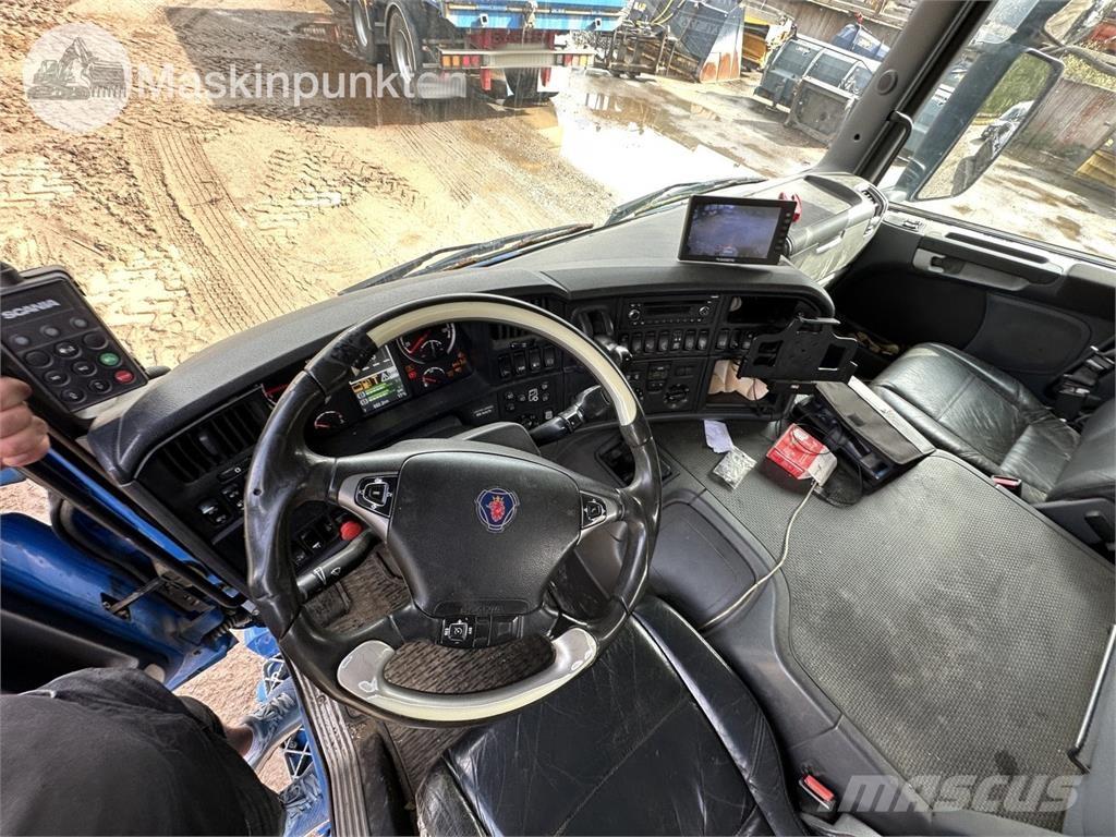 Scania P400LB8X4*4HNA 덤프 트럭