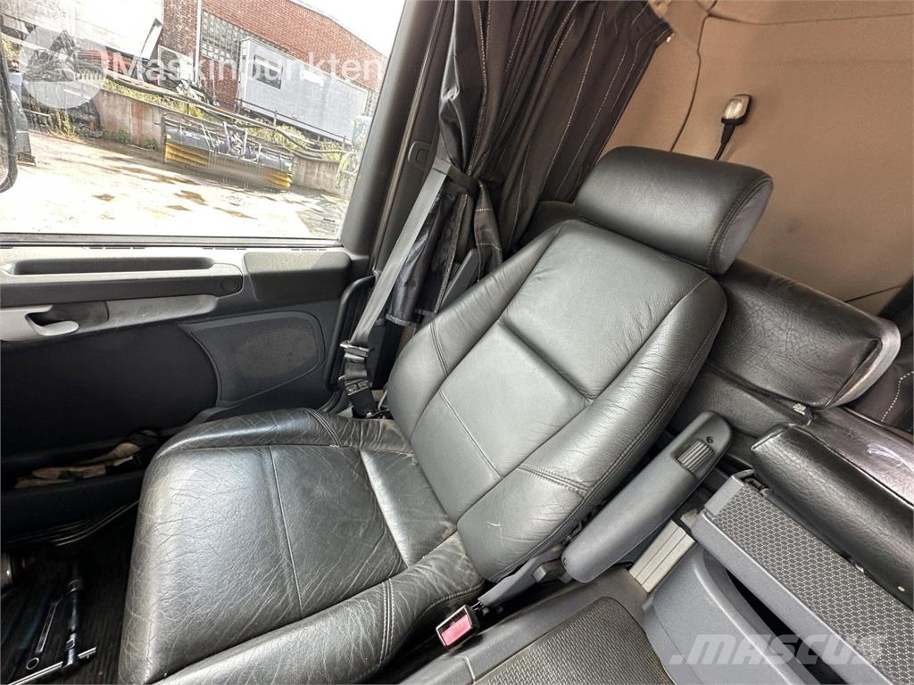 Scania P400LB8X4*4HNA 덤프 트럭
