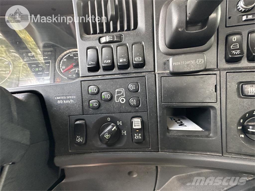 Scania P400LB8X4*4HNA 덤프 트럭