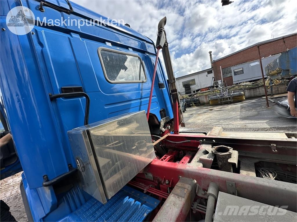 Scania P400LB8X4*4HNA 덤프 트럭