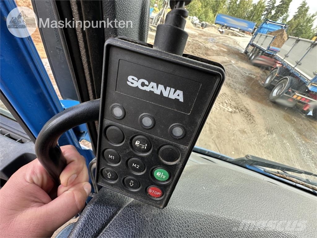 Scania P400LB8X4*4HNA 덤프 트럭