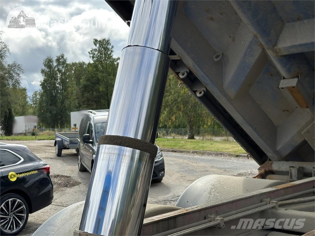 Scania P400LB8X4*4HNA 덤프 트럭