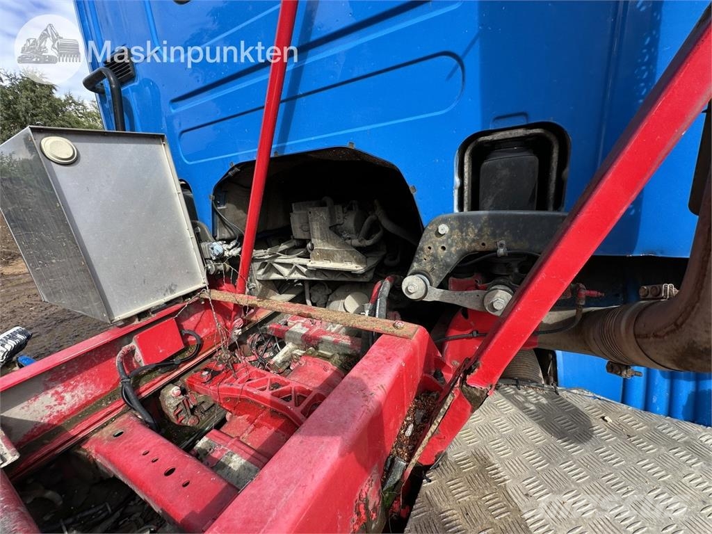Scania P400LB8X4*4HNA 덤프 트럭