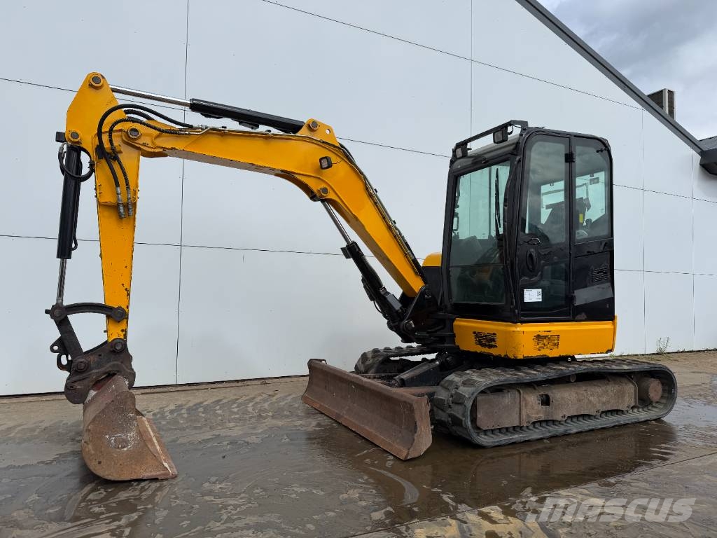 JCB 48Z-1 - Hammer Lines / Quick Coupler Miniexcavadoras