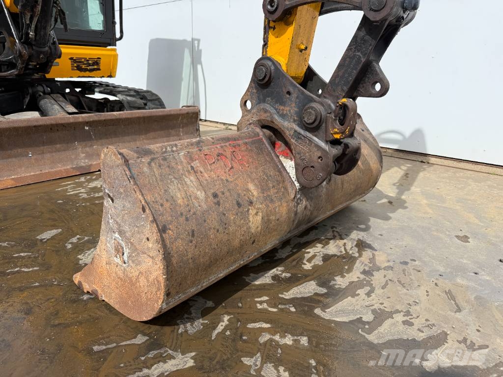 JCB 48Z-1 - Hammer Lines / Quick Coupler Miniexcavadoras