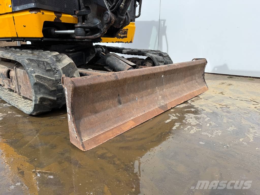 JCB 48Z-1 - Hammer Lines / Quick Coupler Miniexcavadoras