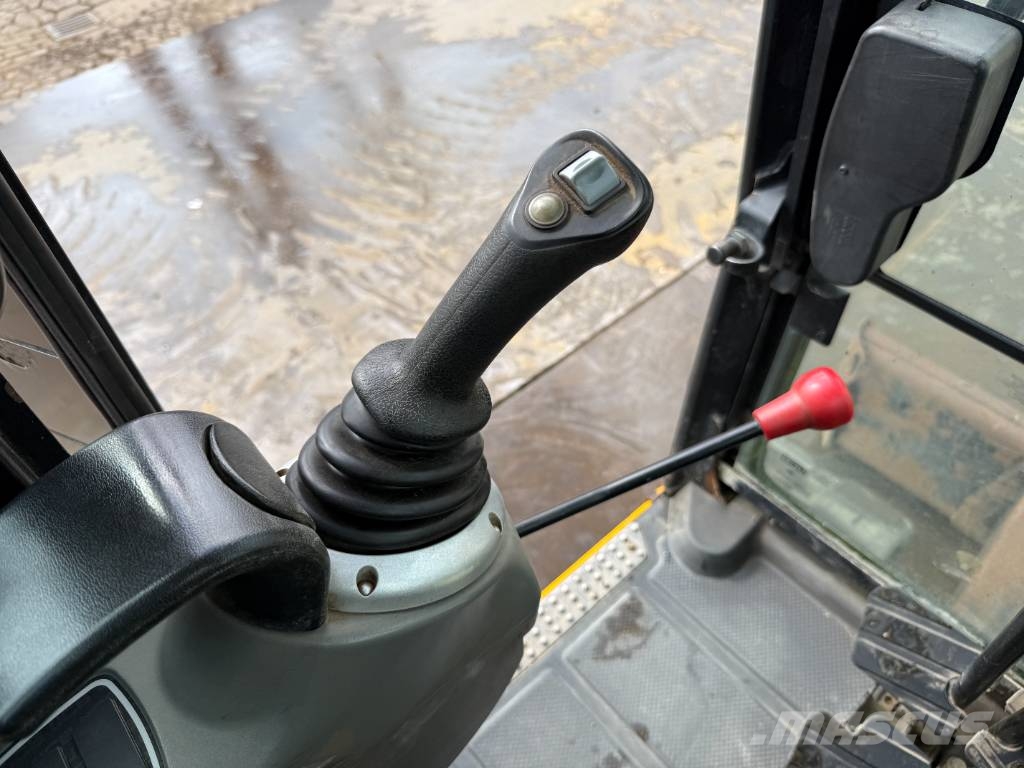 JCB 48Z-1 - Hammer Lines / Quick Coupler Miniexcavadoras