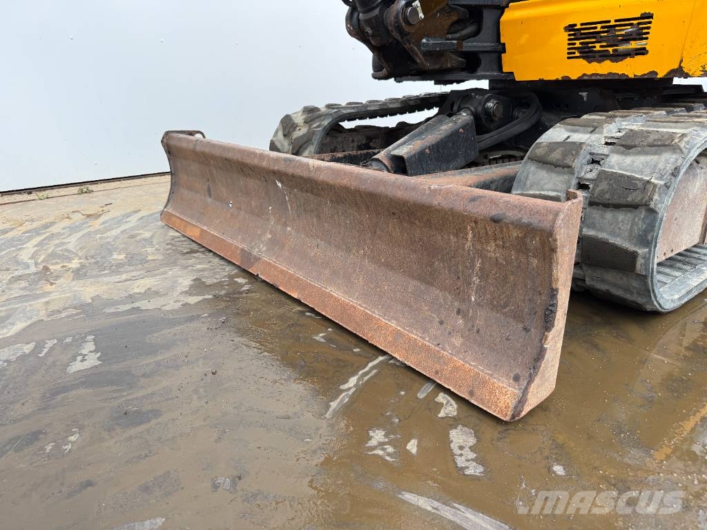 JCB 48Z-1 - Hammer Lines / Quick Coupler Miniexcavadoras