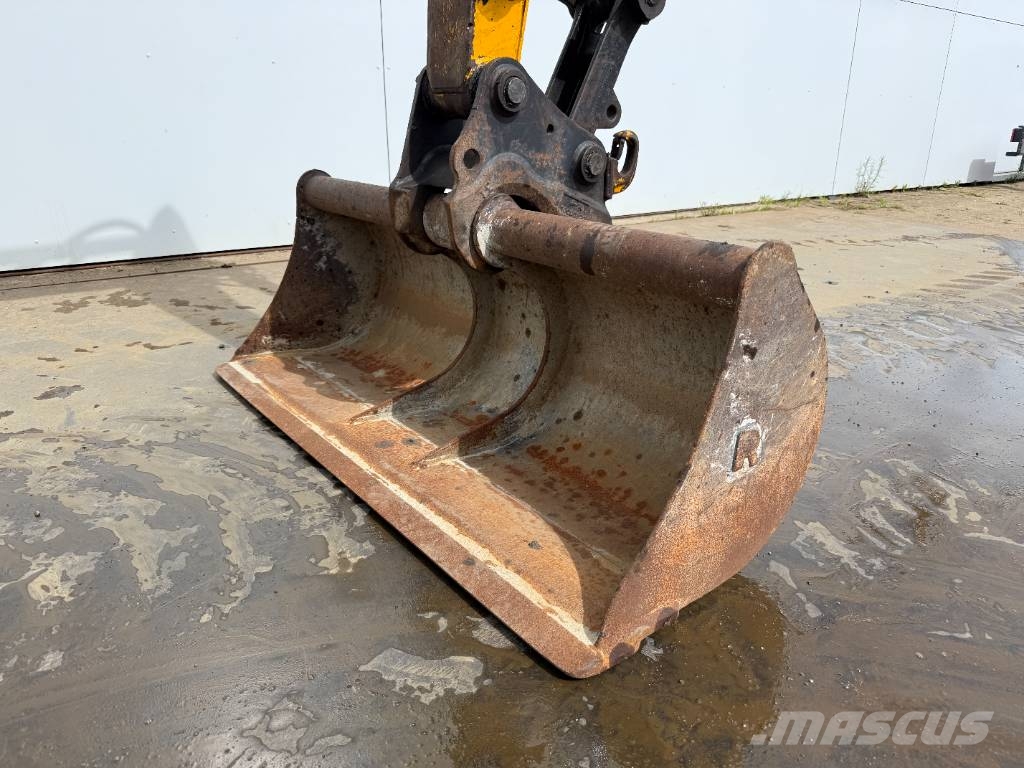 JCB 48Z-1 - Hammer Lines / Quick Coupler Miniexcavadoras