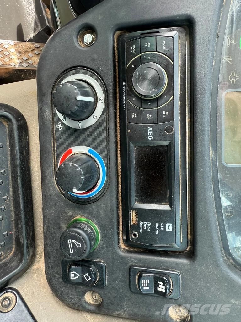 CASE 21F XT | BJ: 2016 | Hours: 2058h | Quick change | 휠로우더