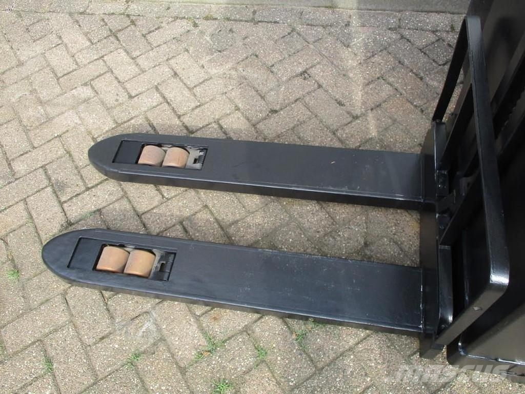 BT SWE 080L Nisko podizni električni viličar