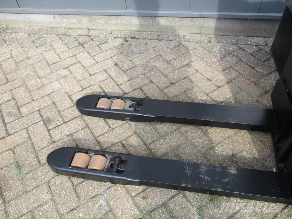 BT SWE 080L Nisko podizni električni viličar