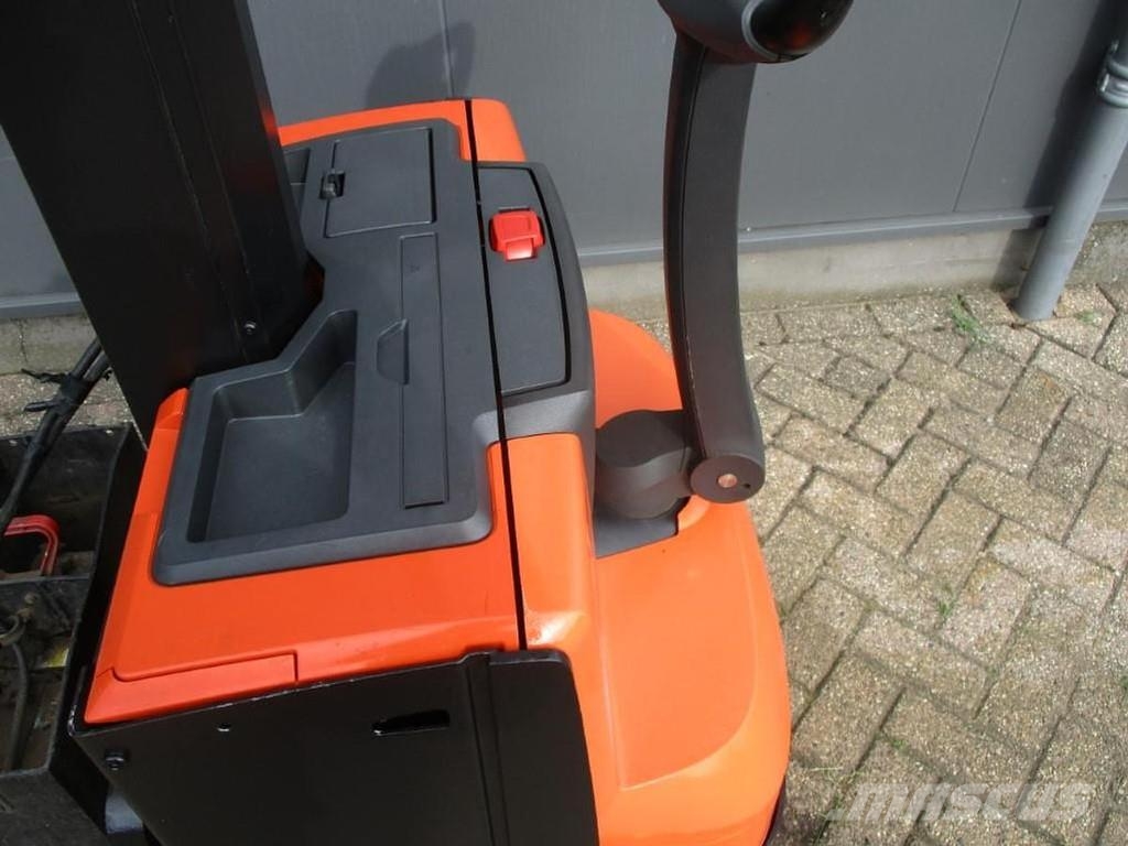 BT SWE 080L Nisko podizni električni viličar
