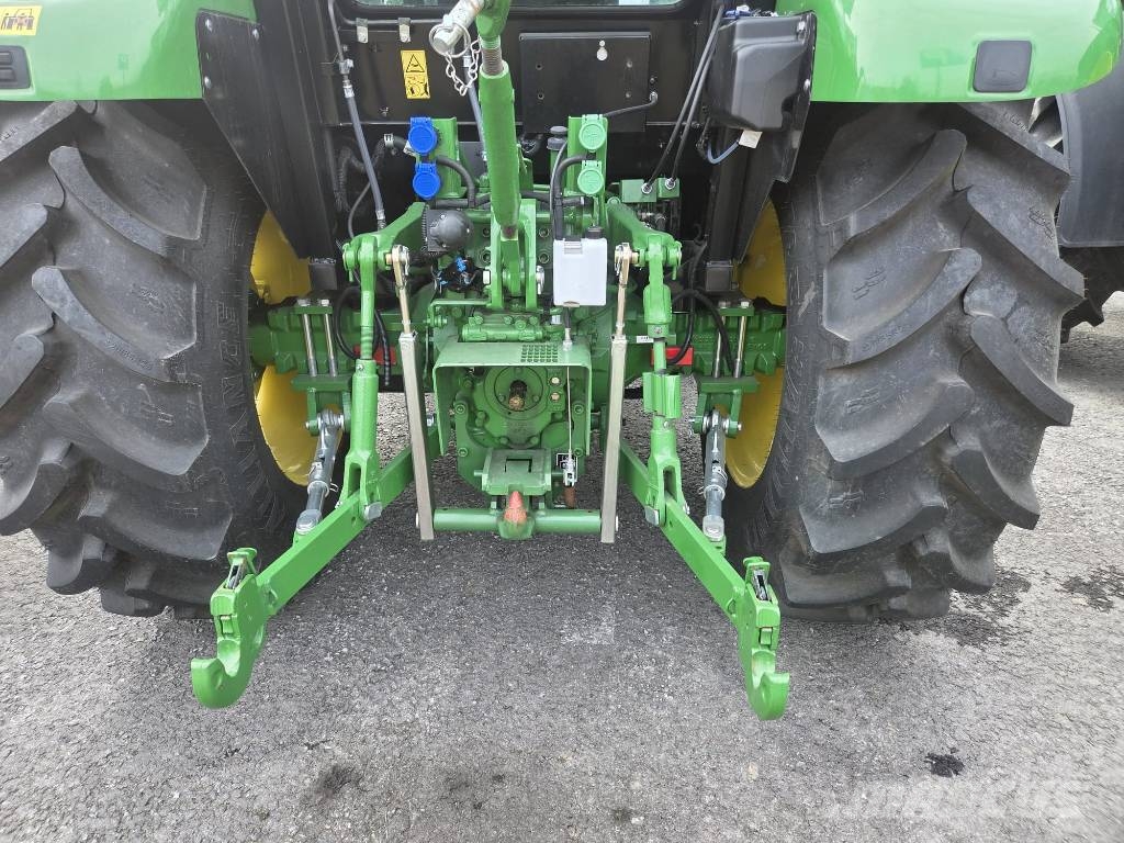 John Deere 5058E Tractors