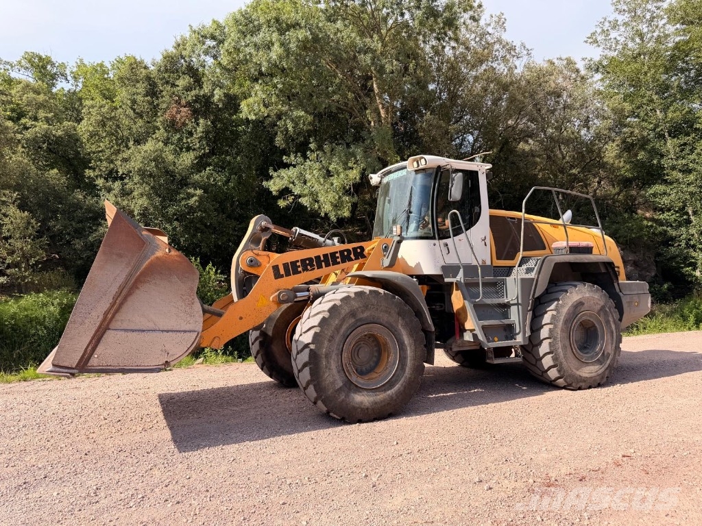 Liebherr L 566 لوادر بعجل