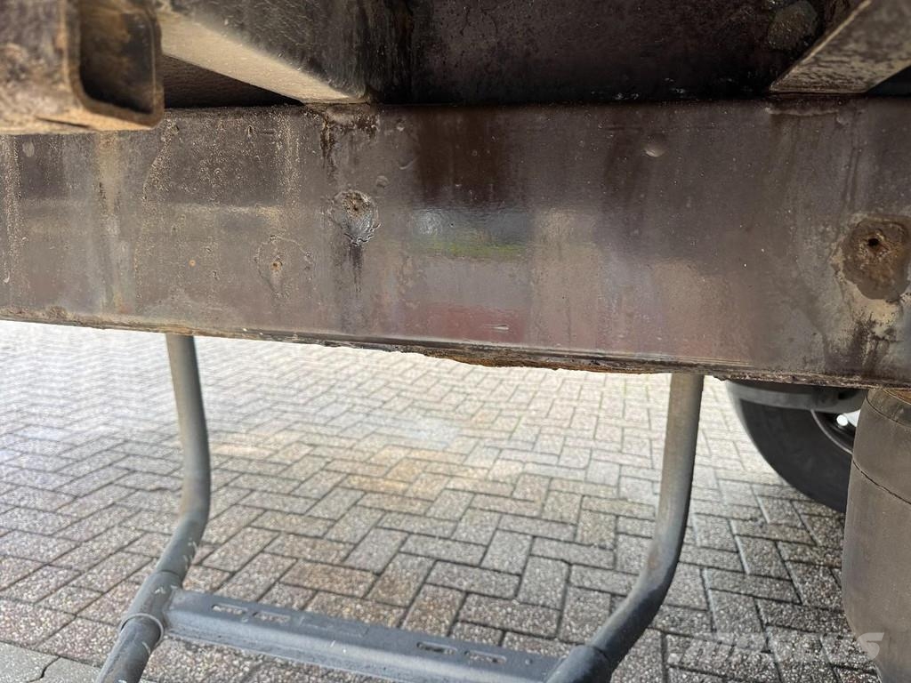 Meusburger Tieflader/Mega ( 1363 x 300 x 347 ) BPW LIFT نصف مقطورات بباب جانبي