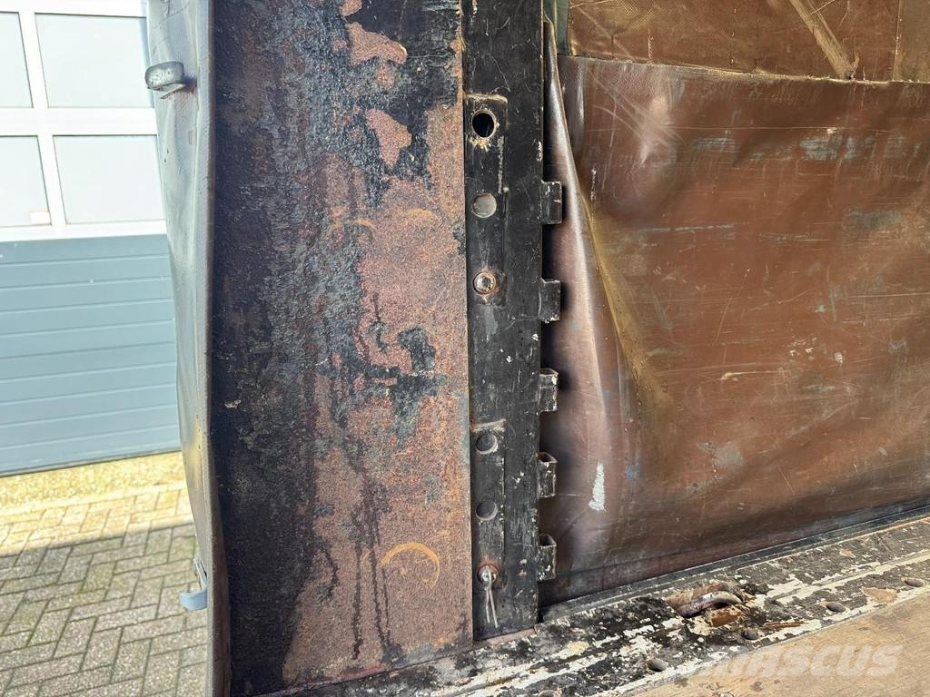 Meusburger Tieflader/Mega ( 1363 x 300 x 347 ) BPW LIFT نصف مقطورات بباب جانبي