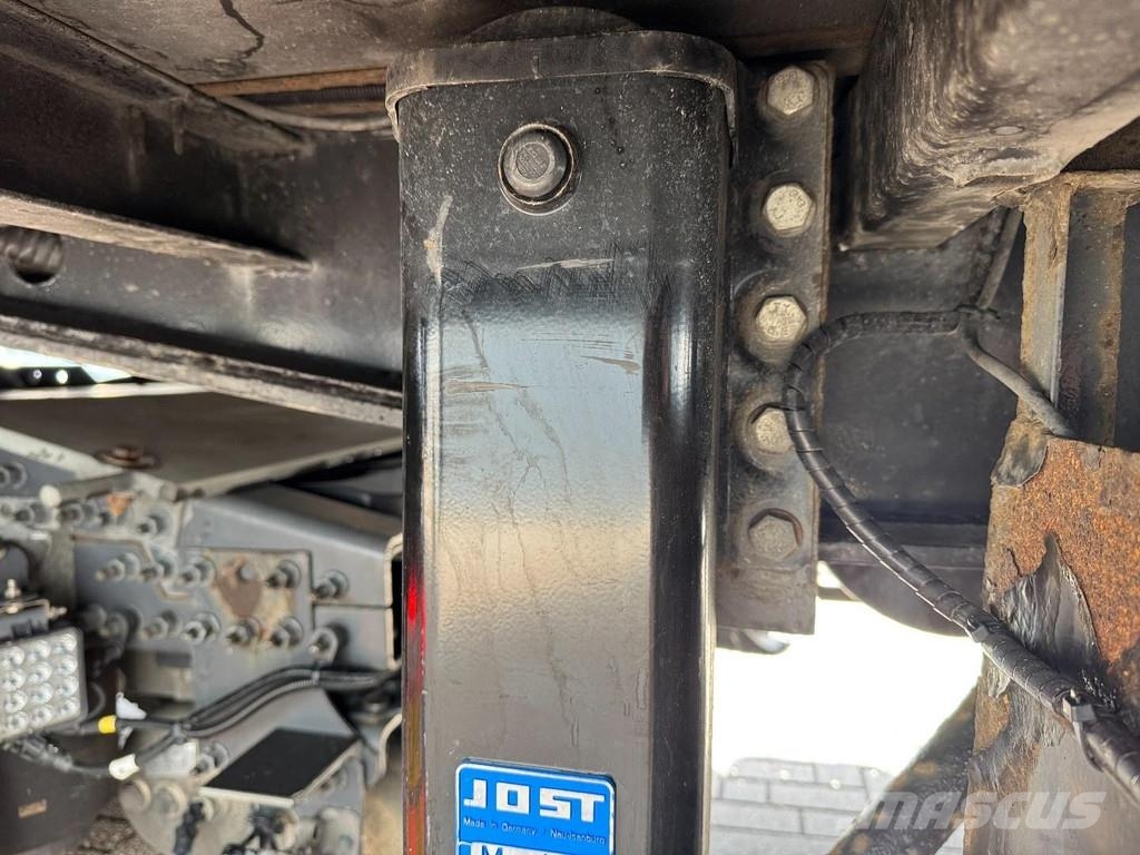 Meusburger Tieflader/Mega ( 1363 x 300 x 347 ) BPW LIFT نصف مقطورات بباب جانبي
