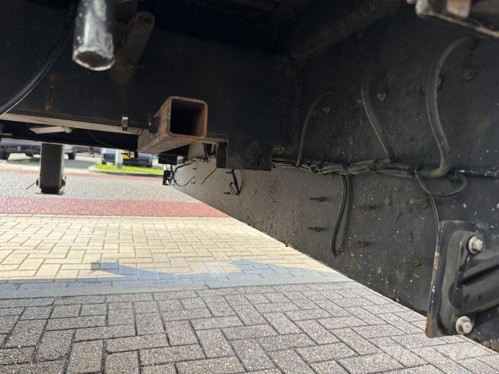 Meusburger Tieflader/Mega ( 1363 x 300 x 347 ) BPW LIFT نصف مقطورات بباب جانبي
