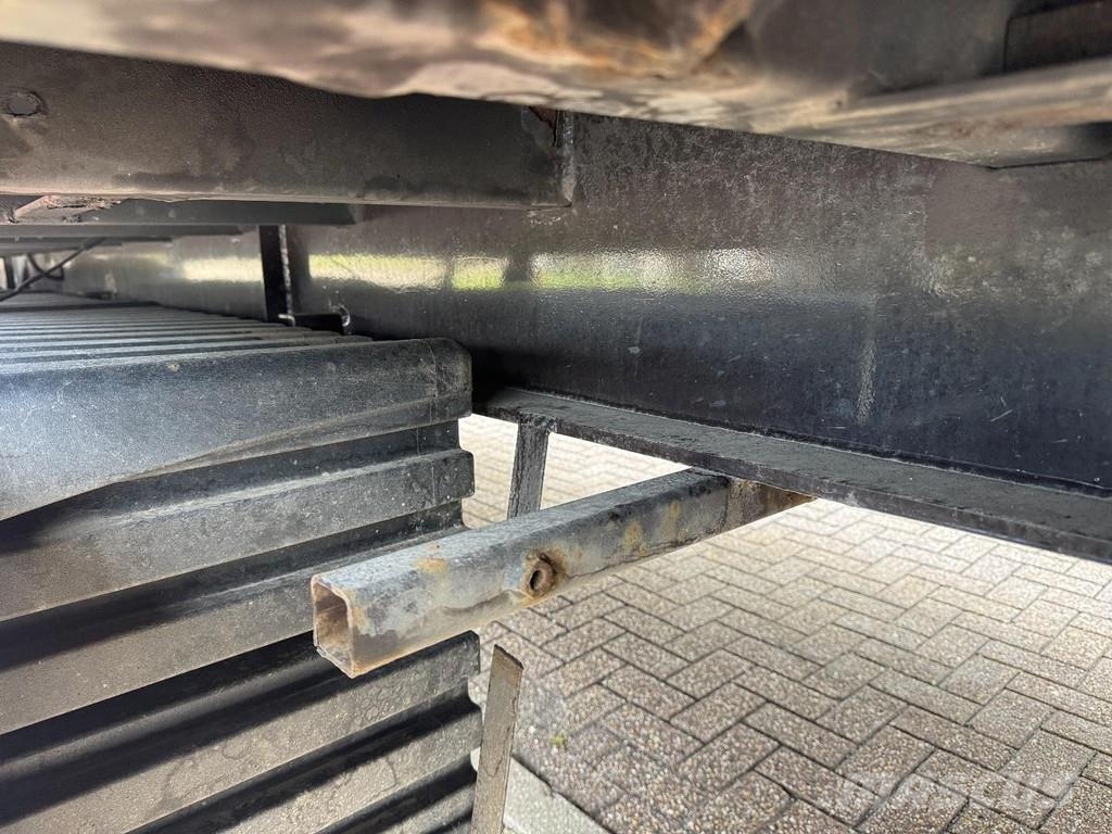 Meusburger Tieflader/Mega ( 1363 x 300 x 347 ) BPW LIFT نصف مقطورات بباب جانبي