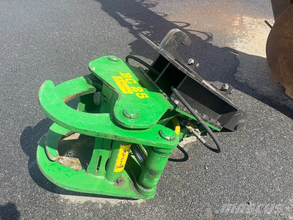 Hyundai Robex 140 LCM-9 / Engcon, Harvesteri, Uudet ketjut Excavadoras sobre orugas