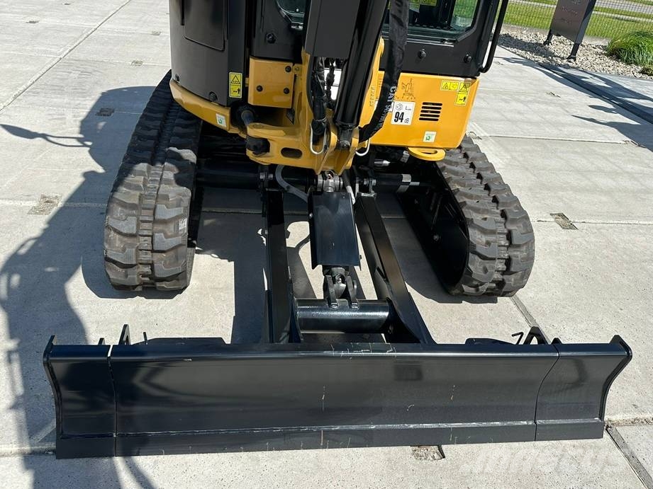CAT 302.7 CR Miniekskavaatorid < 7 t