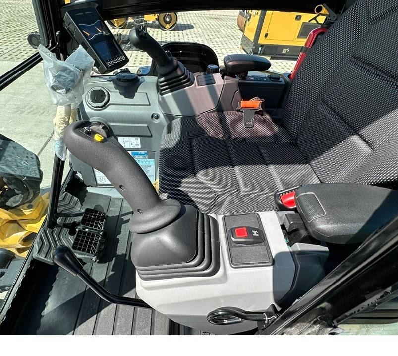 CAT 302.7 CR Miniekskavaatorid < 7 t