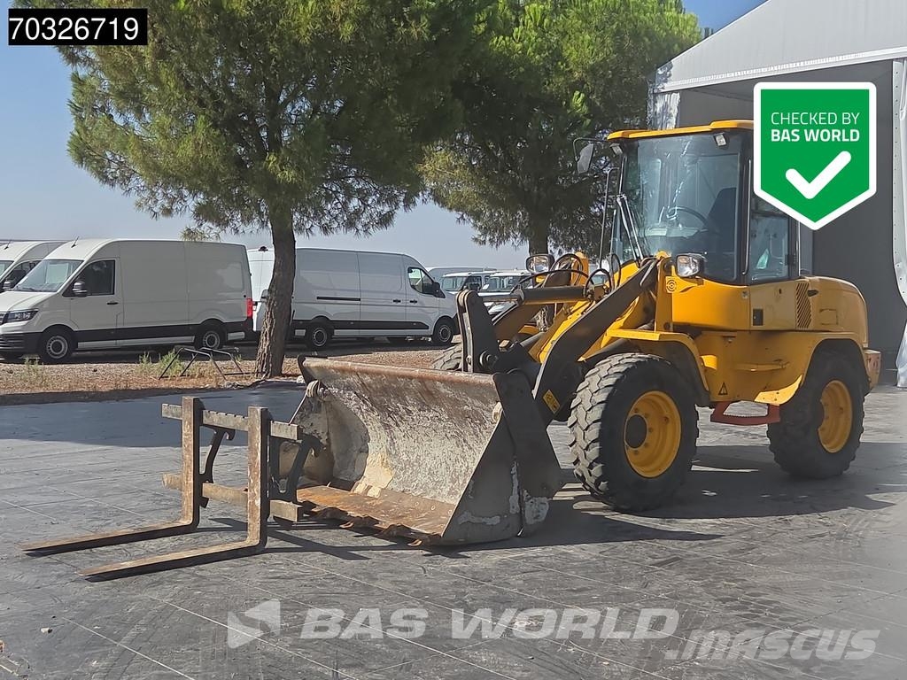 Volvo L30 G لوادر بعجل