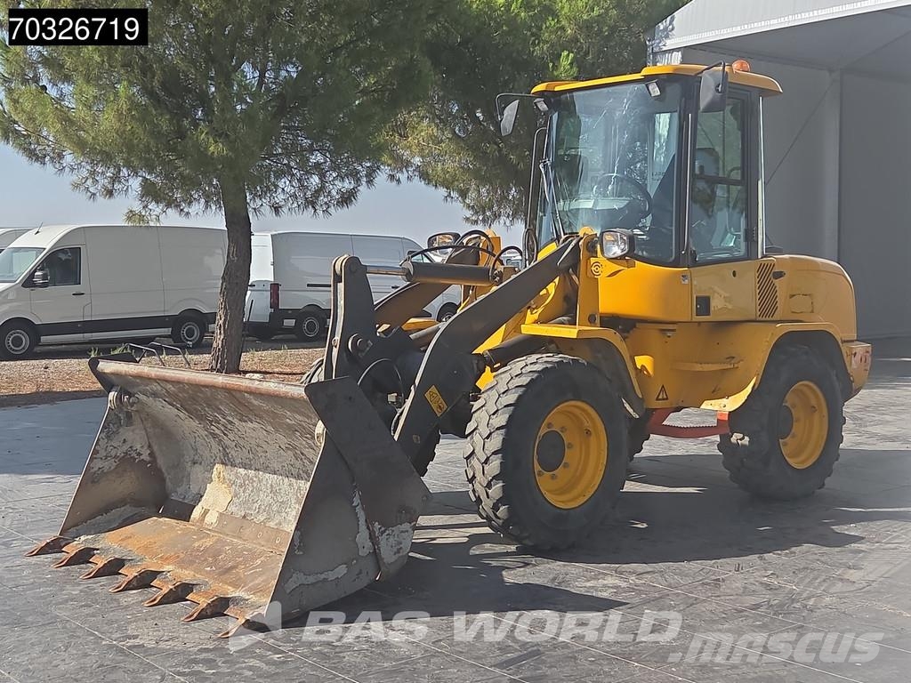 Volvo L30 G لوادر بعجل