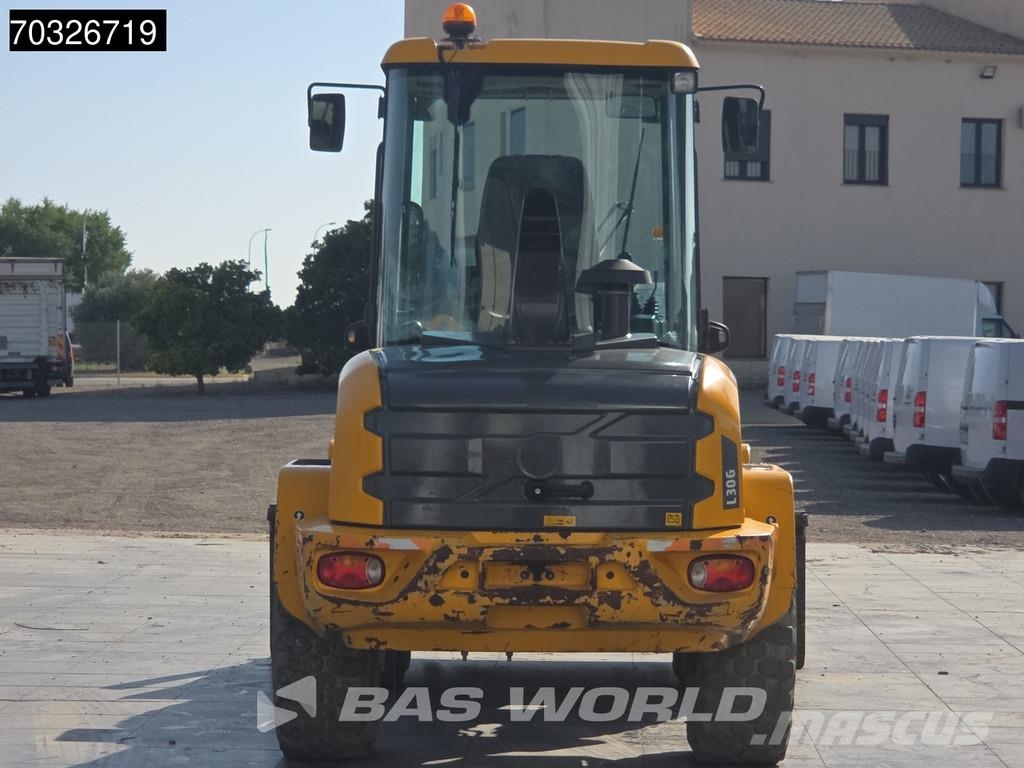 Volvo L30 G لوادر بعجل