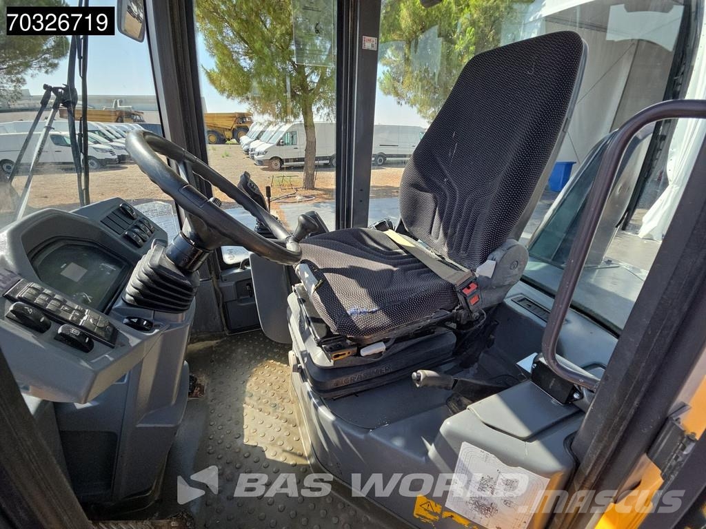 Volvo L30 G لوادر بعجل