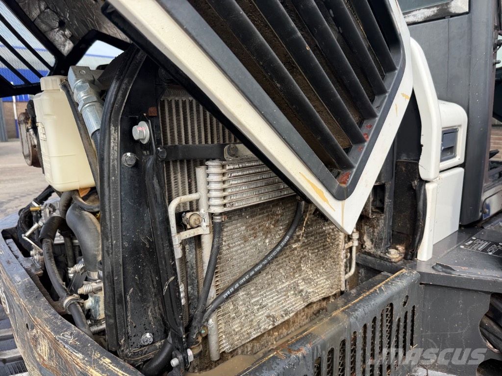 Bobcat E 85   *Airco* Midi excavators  7t - 12t