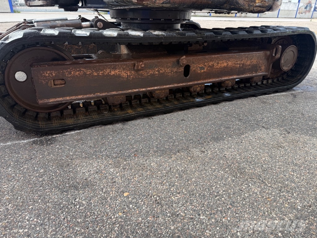 Bobcat E 85   *Airco* Midi excavators  7t - 12t