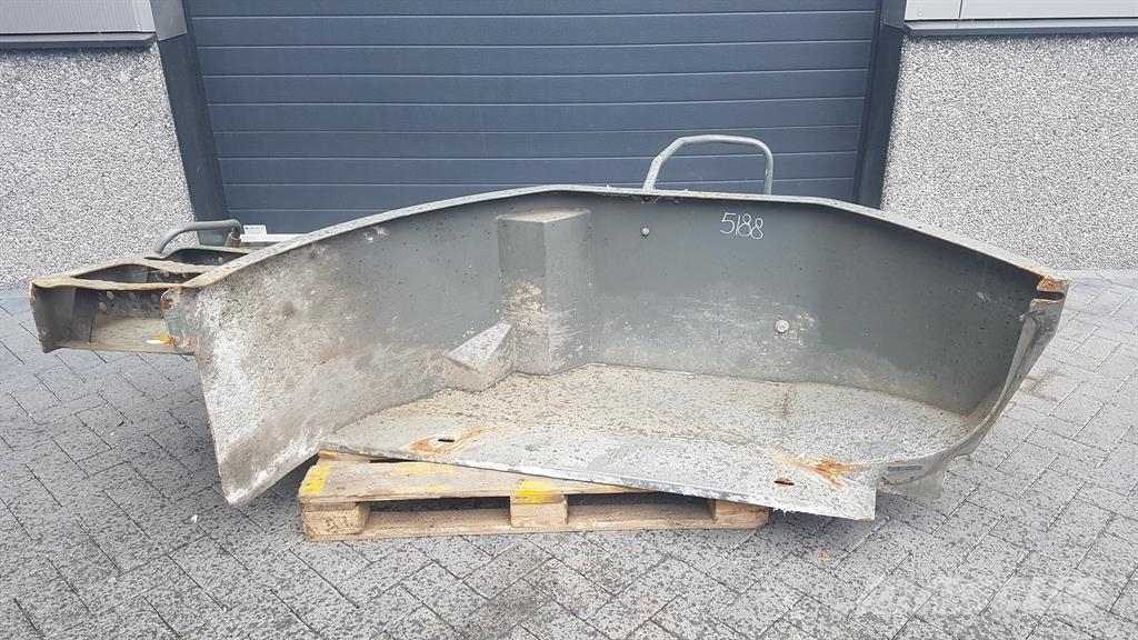 Liebherr L538-93010941-Mud guard/Schutzblech Chasís
