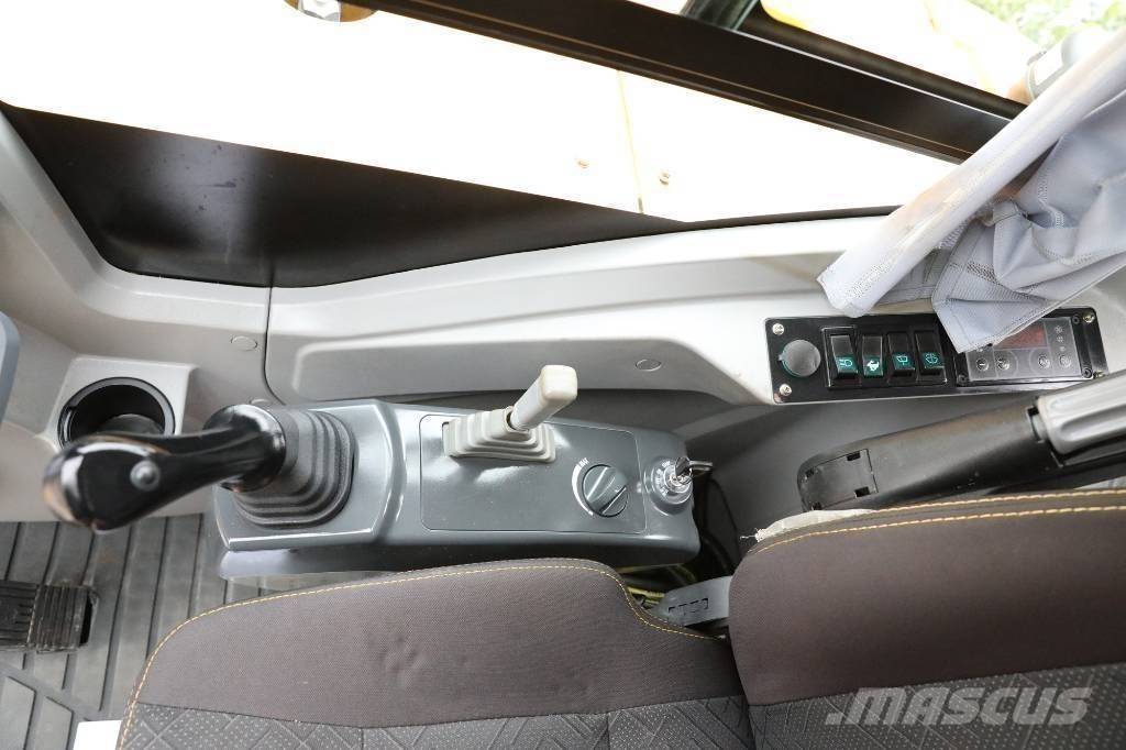 XCMG XE 60 DA Miniescavatori