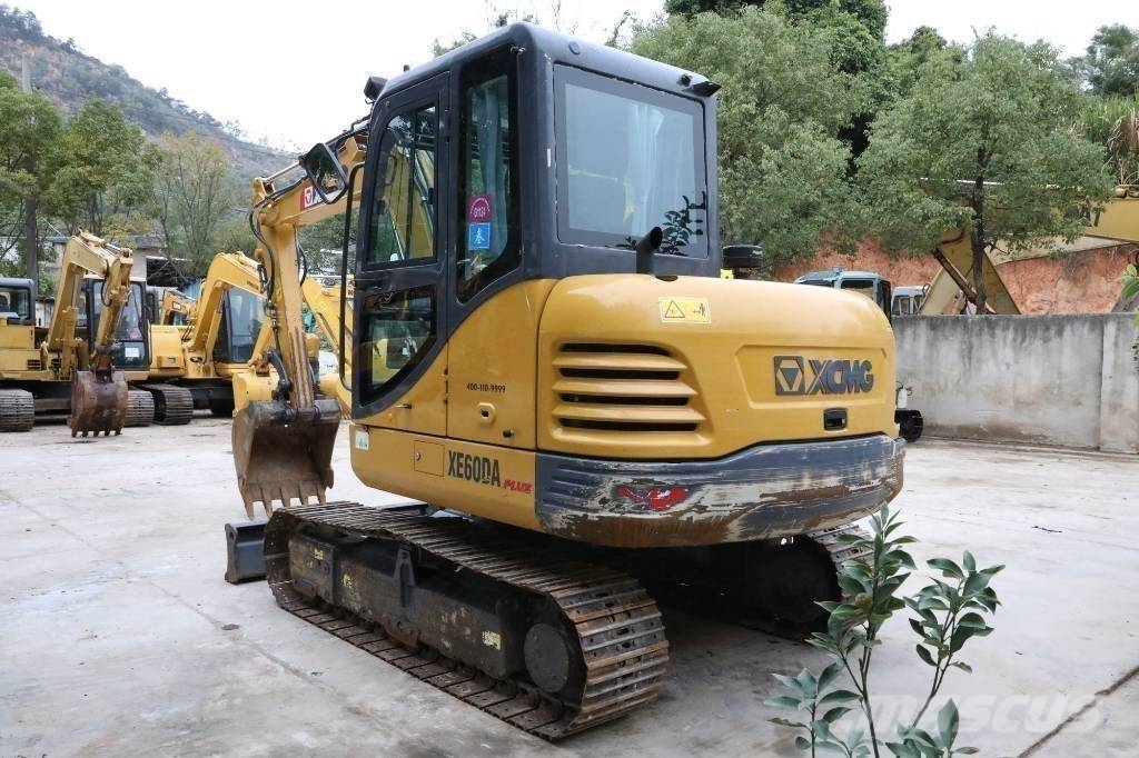 XCMG XE 60 DA Miniescavatori