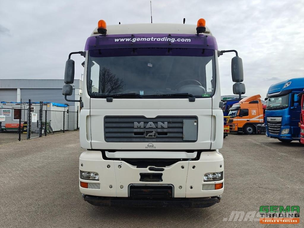 MAN TGA 26.440 6x2 Sleeper Cab Euro3 - Enclosed Box / Kabeļu pacēlājs nomontējamām kravas mašīnām