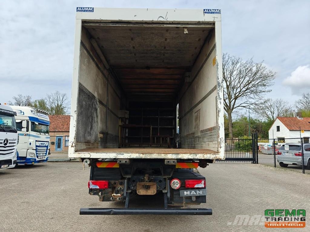 MAN TGA 26.440 6x2 Sleeper Cab Euro3 - Enclosed Box / Kabeļu pacēlājs nomontējamām kravas mašīnām