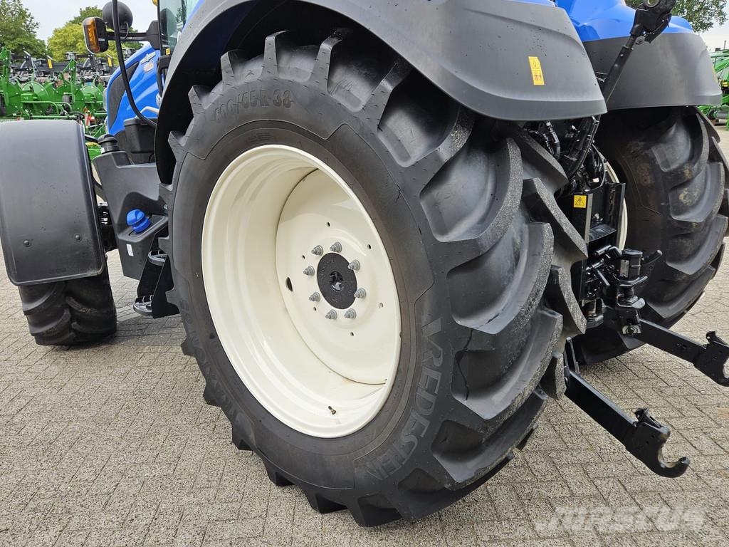 New Holland T5.140AC LV Trattori