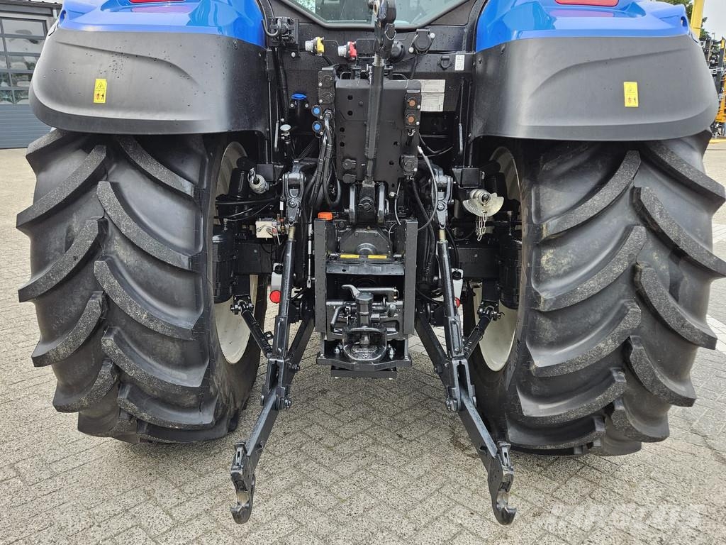 New Holland T5.140AC LV Trattori