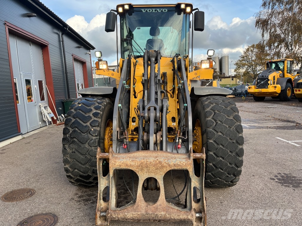 Volvo L 70 F Pale gommate